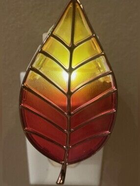 Bath & Body Works Autumn Leaf Nightlight Plug-in